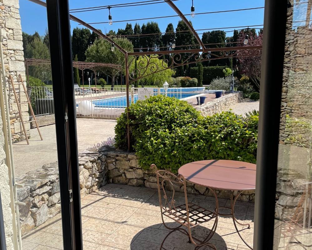 Chambre avec vue sur piscine Provence